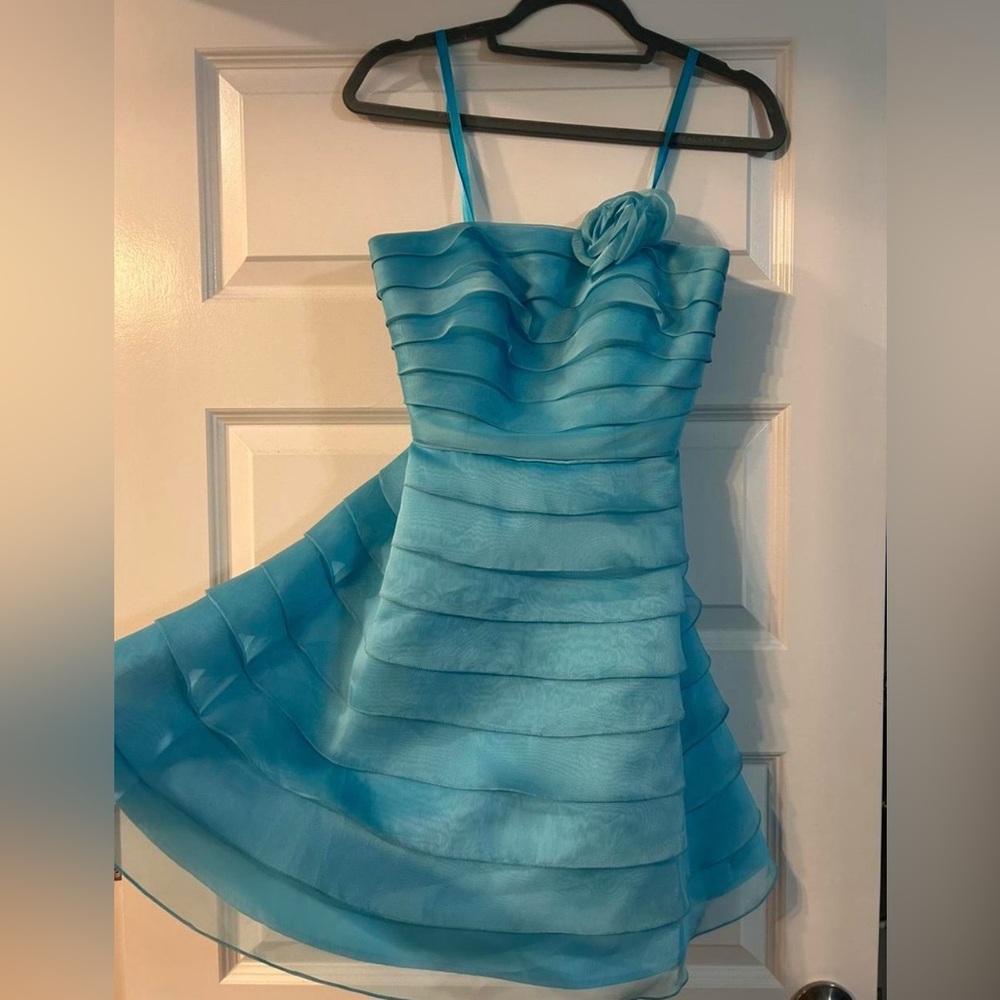 Mori Lee by Madeline Gardner Vibrant mini dress